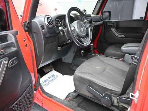 Used 2015 Jeep Wrangler Unlimited Sport w/ Quick Order Package 24S AWD/4WD image 9