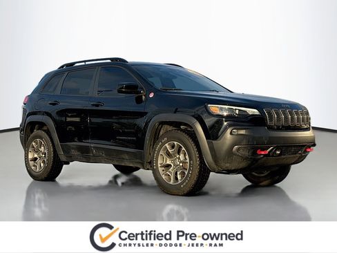 Used 2022 Jeep Cherokee Trailhawk image 1