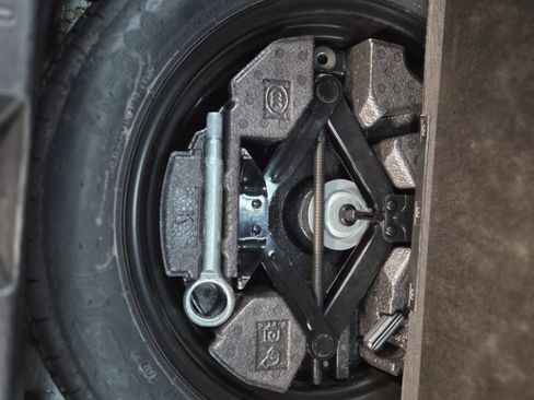 Used 2018 Subaru Crosstrek 2.0i Limited image 9