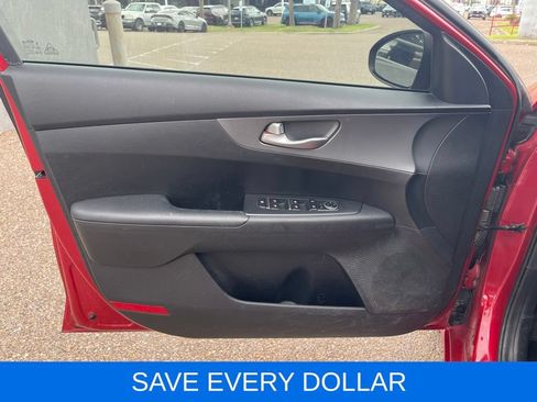 Used 2020 Kia Forte LXS FWD image 13