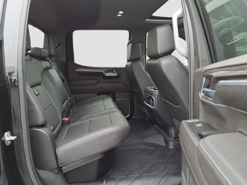 Used 2022 Chevrolet Silverado 1500 LTZ w/ LTZ Convenience Package II image 13