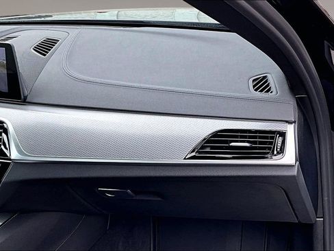 Used 2018 BMW M550i xDrive image 17