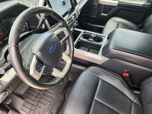 Used 2022 Ford F250 Lariat w/ Black Appearance Package AWD/4WD image 12