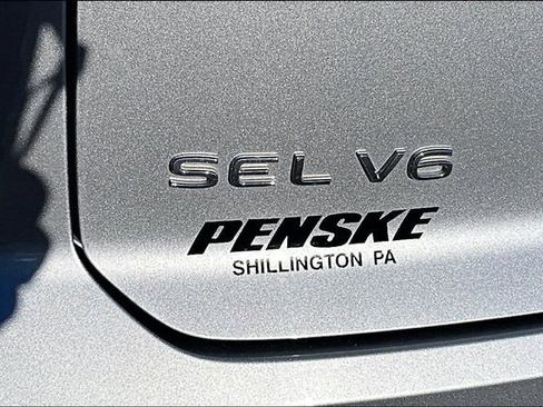 Used 2023 Volkswagen Atlas Cross Sport SEL Premium R-Line image 31