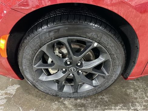 Used 2025 Chrysler Pacifica Limited image 23