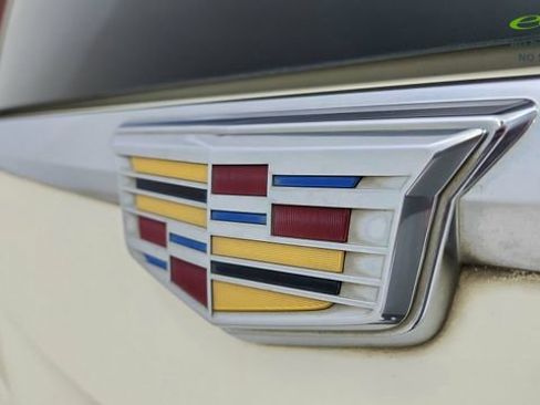 Used 2015 Cadillac Escalade Luxury RWD image 16