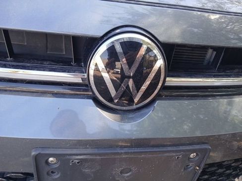 Used 2025 Volkswagen Jetta Sport FWD image 2