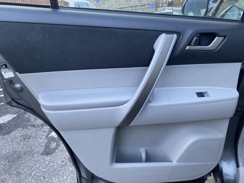 Used 2008 Toyota Highlander Sport w/ Tow Pkg image 13