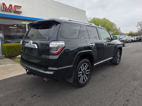 Used 2024 Toyota 4Runner Limited AWD/4WD image 3
