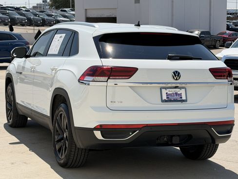 Used 2023 Volkswagen Atlas Cross Sport SE w/ Black Wheel Package FWD image 6
