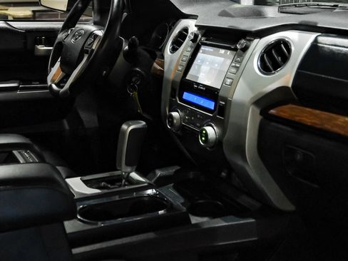 Used 2017 Toyota Tundra Limited image 22