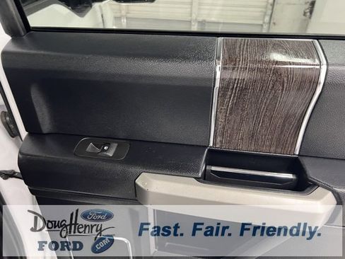 Used 2021 Ford F250 Lariat w/ FX4 Off-Road Package image 31