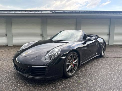 Certified 2017 Porsche 911 Carrera 4S AWD/4WD image 1