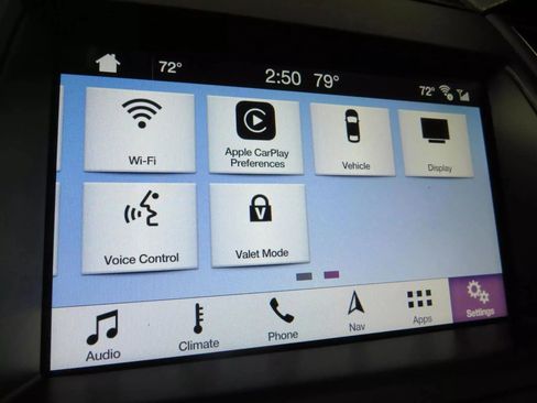 Used 2018 Ford Taurus Limited image 22