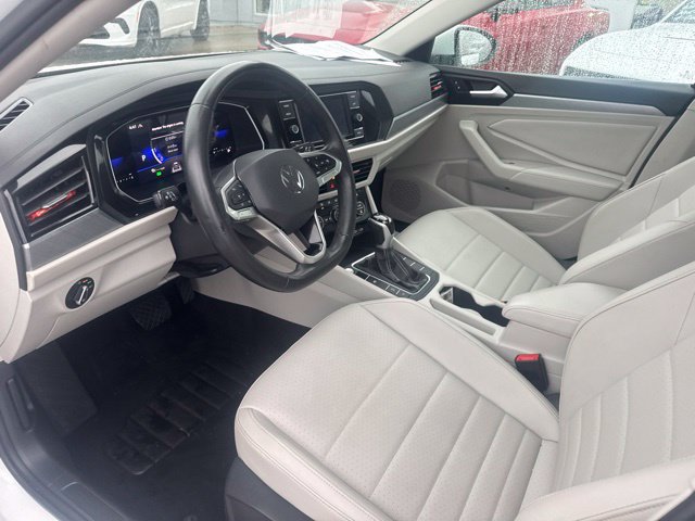 Used 2023 Volkswagen Jetta SE FWD image 10