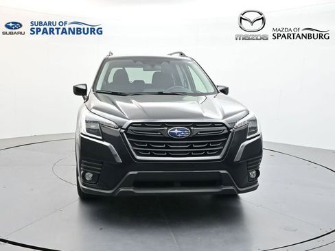 Used 2024 Subaru Forester Premium AWD/4WD image 2