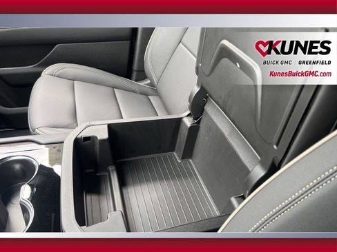 New 2026 GMC Yukon XL Elevation image 29