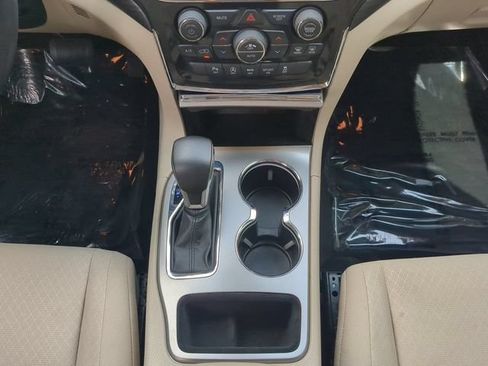 Used 2022 Jeep Grand Cherokee Laredo E RWD image 20