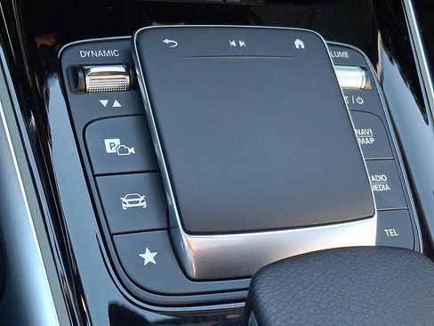 Used 2023 Mercedes-Benz GLB 250 4MATIC image 18