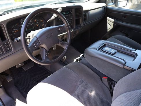 Used 2007 Chevrolet Silverado 3500 LT w/ Heavy-Duty Power Package AWD/4WD image 12