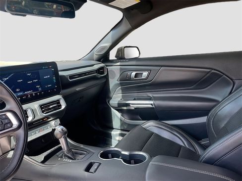 Used 2024 Ford Mustang GT Premium image 23