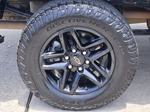 Used 2019 Chevrolet Silverado 1500 LT Trail Boss w/ Convenience Package AWD/4WD image 10