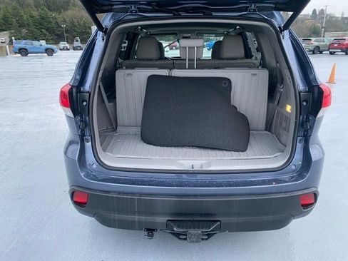 Used 2018 Toyota Highlander XLE image 5