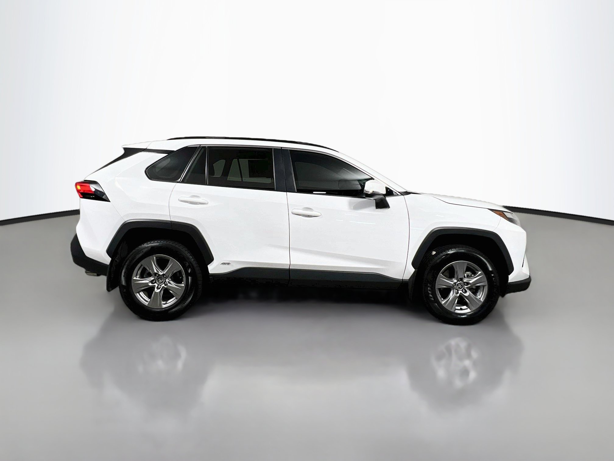 Used 2024 Toyota RAV4 XLE w/ Convenience Package AWD/4WD image 3