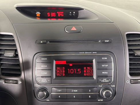 Used 2015 Kia Forte LX FWD image 28