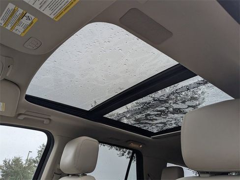 Used 2024 Ford Expedition Platinum image 20