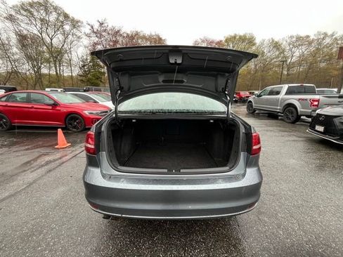 Used 2016 Volkswagen Jetta SE FWD image 17