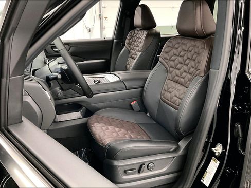 New 2026 Nissan Armada Platinum AWD/4WD image 10