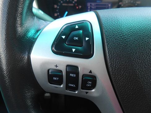 Used 2014 Ford Explorer XLT AWD/4WD image 17