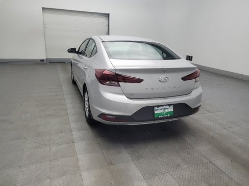 Used 2019 Hyundai Elantra SE w/ Cargo Package FWD image 5