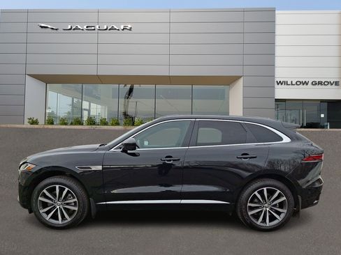 Used 2026 Jaguar F-PACE R-Dynamic S image 6