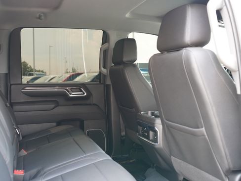 Used 2024 Chevrolet Silverado 2500 LTZ AWD/4WD image 27