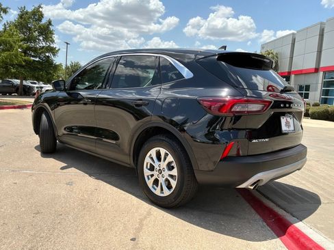 Used 2023 Ford Escape Active FWD image 8