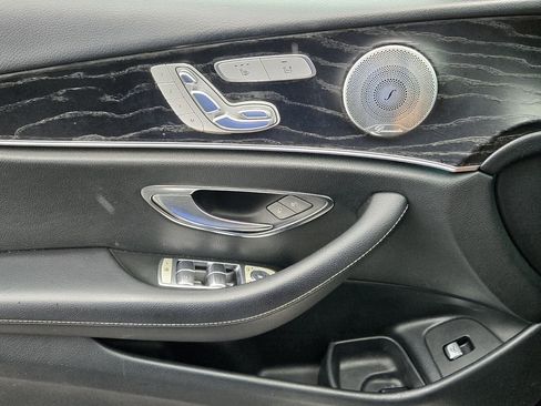 Used 2018 Mercedes-Benz E 300 image 32