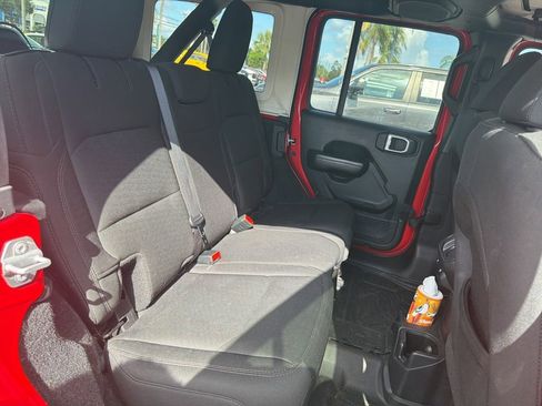 Used 2019 Jeep Wrangler Unlimited Sport S AWD/4WD image 22