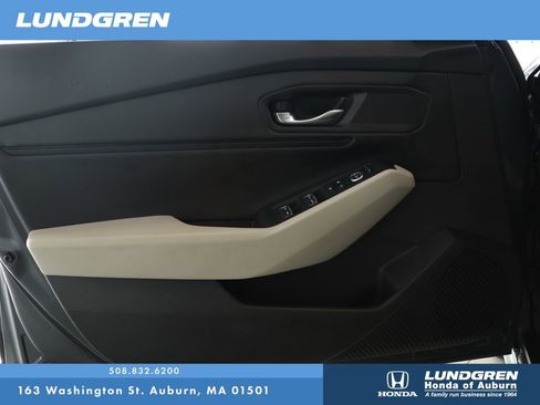 Used 2023 Honda Accord EX image 9