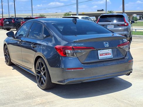Used 2023 Honda Civic Sport image 2