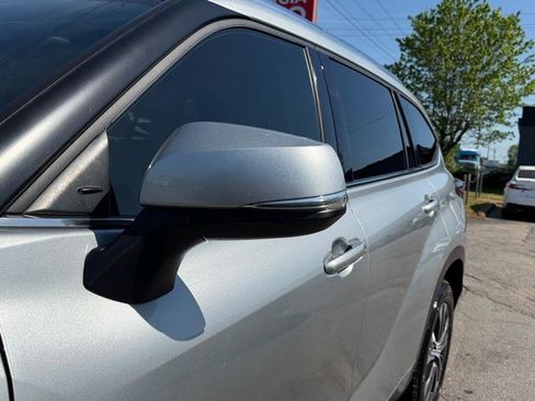 Used 2020 Toyota Highlander XLE image 7
