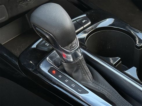 Certified 2025 Chevrolet Trax LT image 18