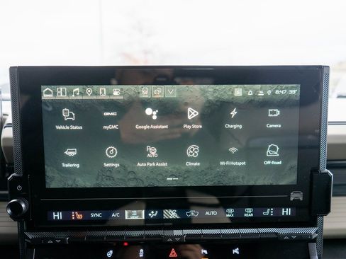 New 2026 GMC Hummer EV SUV image 24