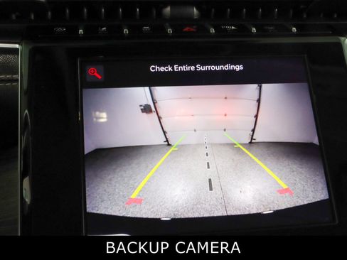 Used 2022 Jeep Grand Cherokee L Limited w/ Black Appearance Package RWD image 18