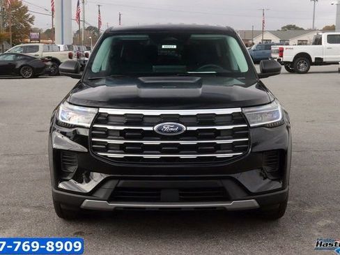 New 2026 Ford Explorer Active RWD image 2