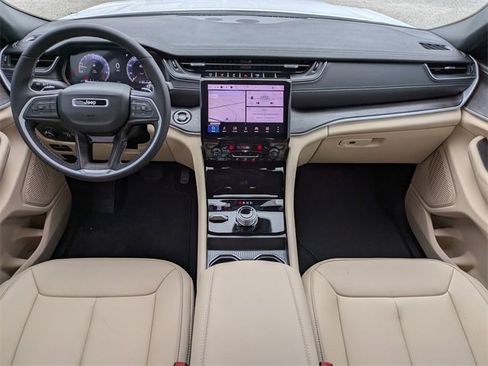 New 2025 Jeep Grand Cherokee Limited image 15