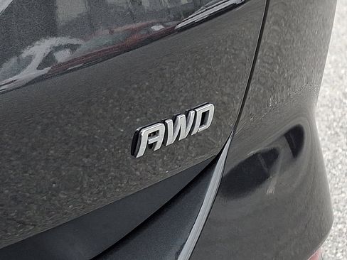 Used 2021 Chevrolet Equinox LS image 29