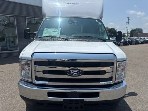 New 2027 Ford E-350 and Econoline 350 Super Duty w/ Power Equipment Group RWD image 3