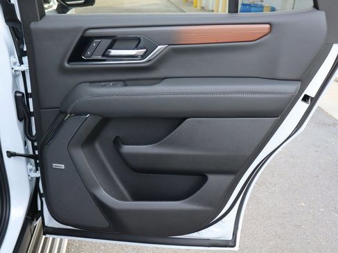 New 2026 GMC Yukon Denali w/ Sun & Power Step Package image 25